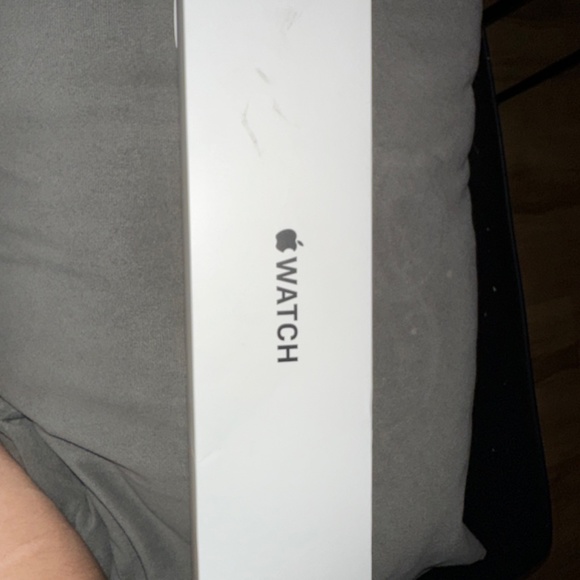 SE Apple Watch - Picture 4 of 4